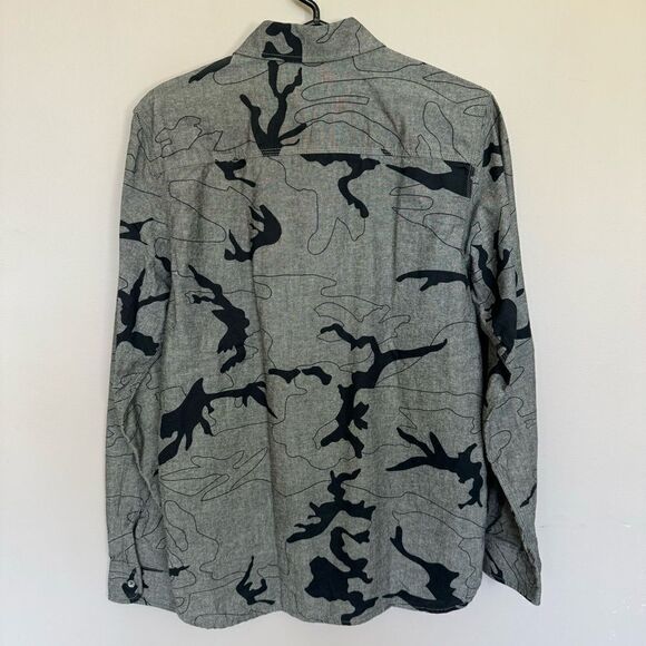 Carhartt camo button down shirt, NWOT, M - Picture 10 of 12